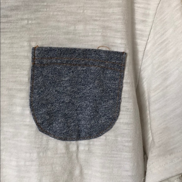 White t-shirt - Picture 2 of 4